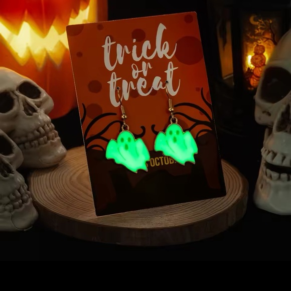 Jewelry - Glow In The Dark Ghost Earrings